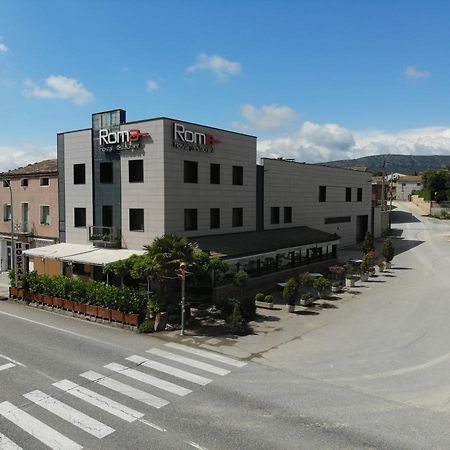 Hostal Restaurant Roma Cubells Bagian luar foto