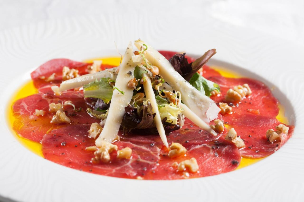Hostal Restaurant Roma Cubells Bagian luar foto