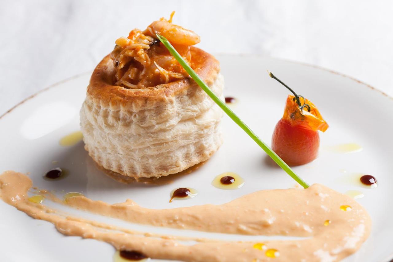 Hostal Restaurant Roma Cubells Bagian luar foto